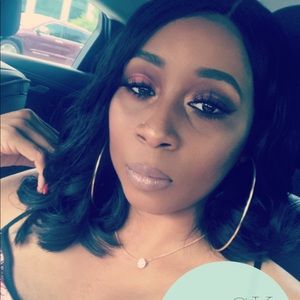 Meet your Posher, Ratina